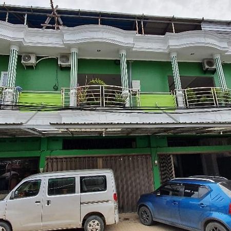 Reddoorz Plus Near Siloam Hospital Balikpapan Kültér fotó