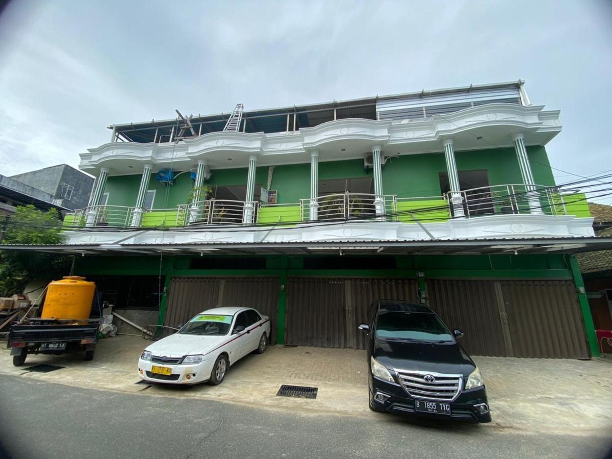 Reddoorz Plus Near Siloam Hospital Balikpapan Kültér fotó