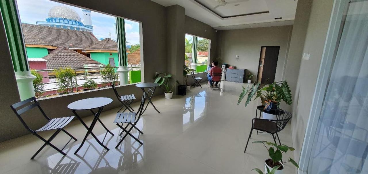 Reddoorz Plus Near Siloam Hospital Balikpapan Kültér fotó